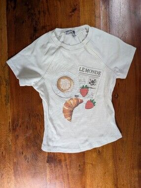 Princess Polly Cream Graphic Tee with Croissant & Strawberries size 0